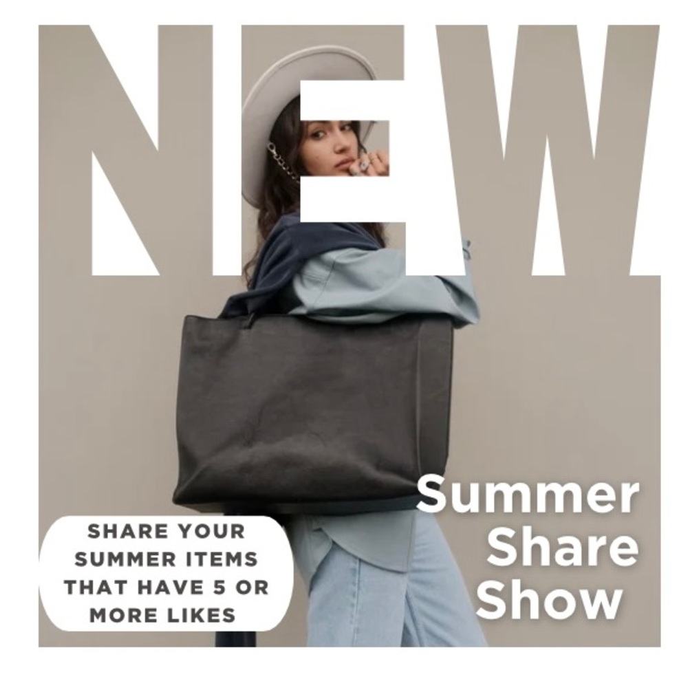Share show - like this listing and I’ll add items from your closet to the show!
